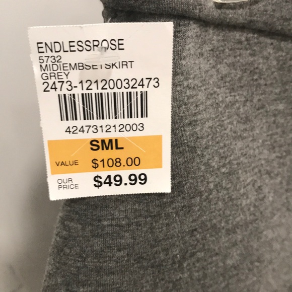 Chic Endless Rose Skirt - Picture 3 of 3